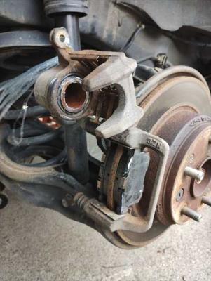 後ろピストン押し戻し