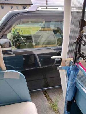 後ろ座席降車時