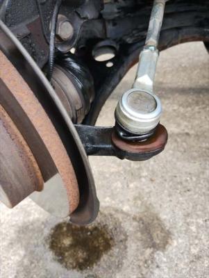 左タイロッドエンドブーツ破け