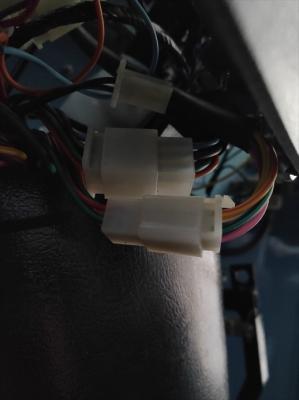 メーターコネクタ