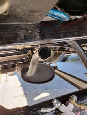 テールパイプ折れた